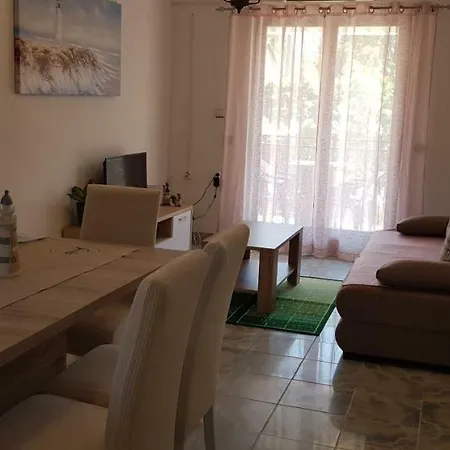 Apartment Master Lupi M&s